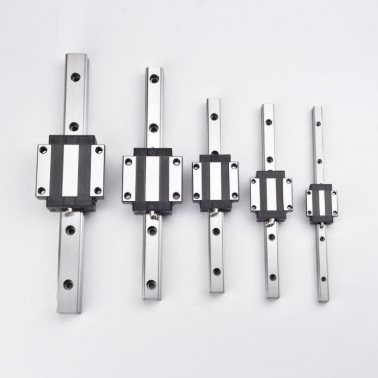 AME cung cấp con trượt và thanh trượt cho bàn robot gắp Gạch Tuynel (08.2019)